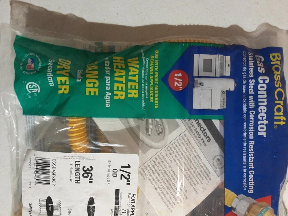 Conector de gas recubierto de acero inoxidable Brasscraft CSSD45R-36 P, 36", 1/2 psi Foto 3 de 4