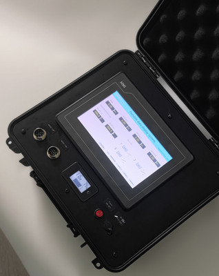 Portable DAQ Box 4-Ch Analog 2-Ch PT100 Pulse Encoder Relay Control HMI 7''