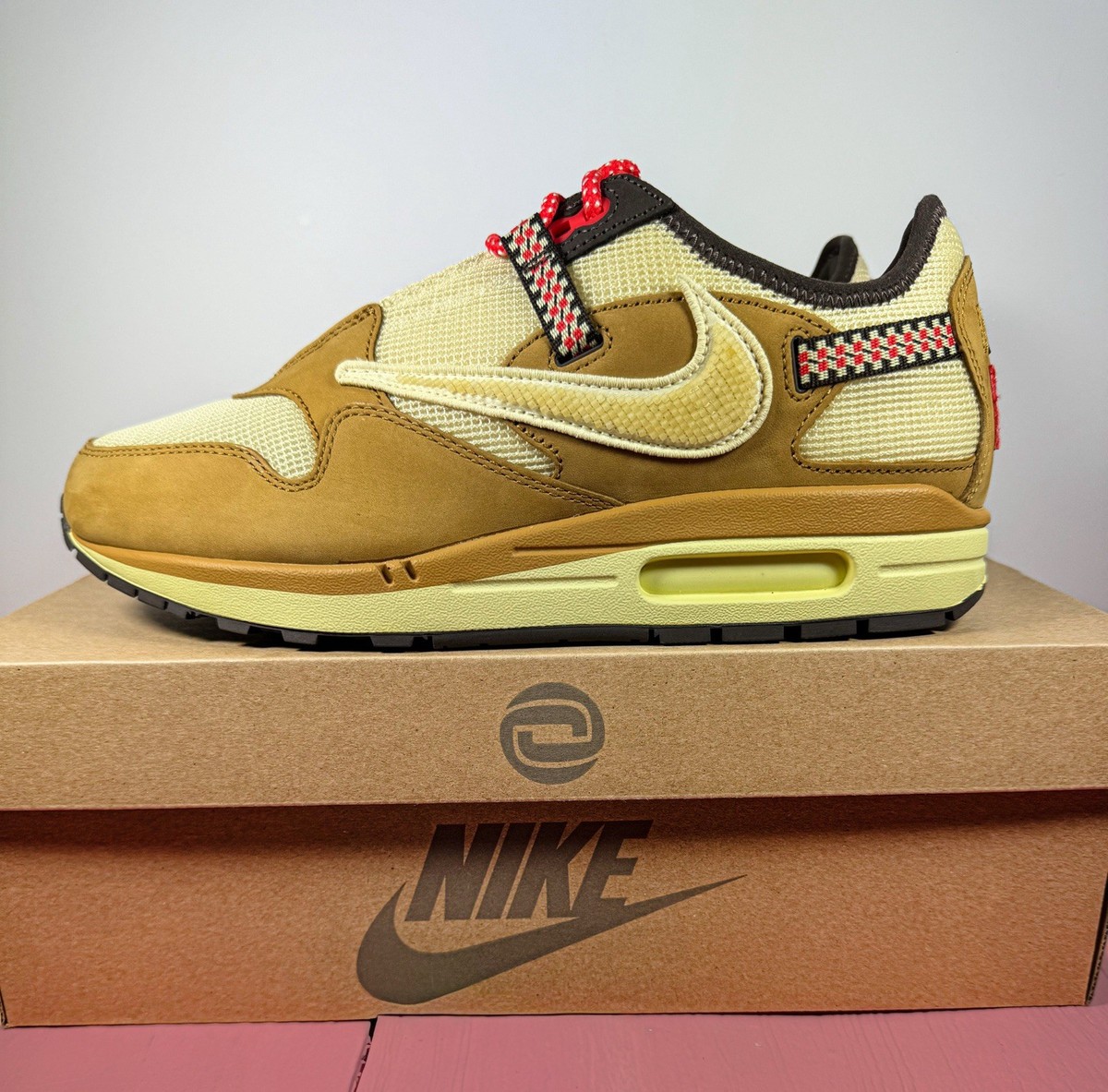 Nike Air Max 1 Travis Scott Size 9 Cactus Jack Wheat Lemon Drop