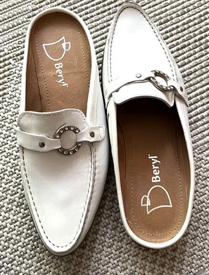 Tendance! SUPERBES MULES MOCASSINS BERYL P38 CUIR BLANC CERCLE STRASS - Photo 1/4