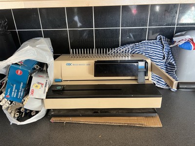 GBC Image-Maker 2000 Bindemaschine Kammsystem mit Vorrat an Kämmen