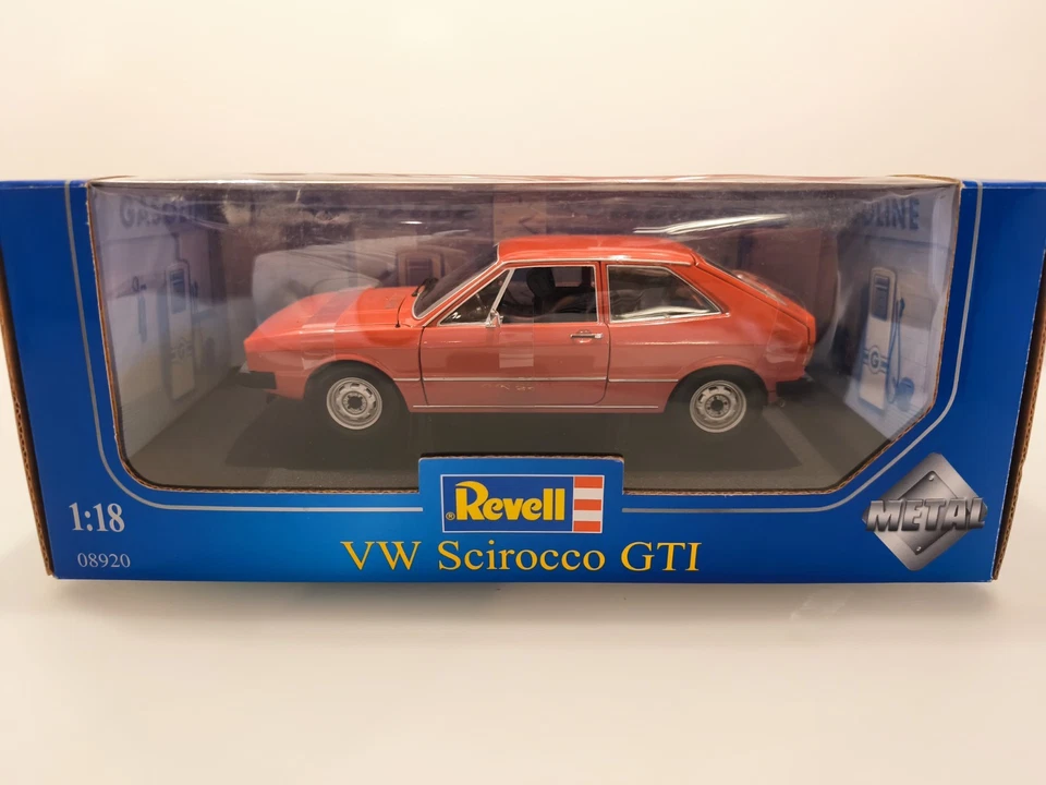 Vw Scirocco GTI 1/18 Revell - Immagine 4 di 4