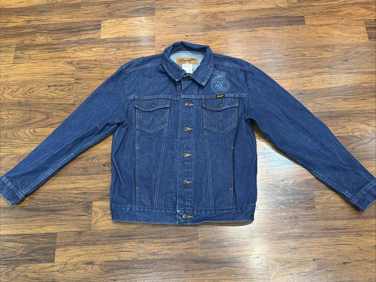Wrangler FFA Men's Prewashed Unlined Western Denim Jacket Blue, Medium
Opens in a new window or tab
