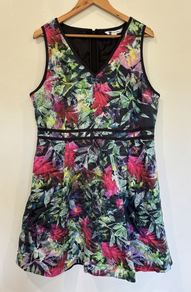 Rockmans Ladies Dress Size 18 A-line Floral Sleeveless Tulle Skirt Classic Work