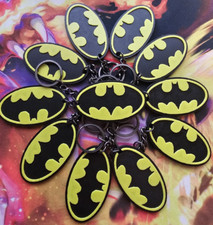 3D PRINTED BATMAN LOGO KEYCHAIN NOSTALGIA RETRO FUN FOR ALL