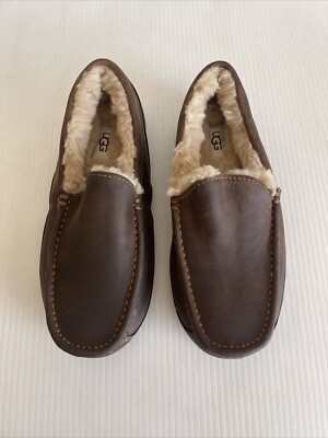 UGG Australia - Ascot - Moccasin Slipper - Brown - Men\'s - 9 - S/N 1103889 UGG Men main image 2