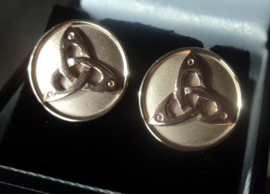 SUPER Clogau Welsh Gold Celtic Triquetra Design E… - image 2