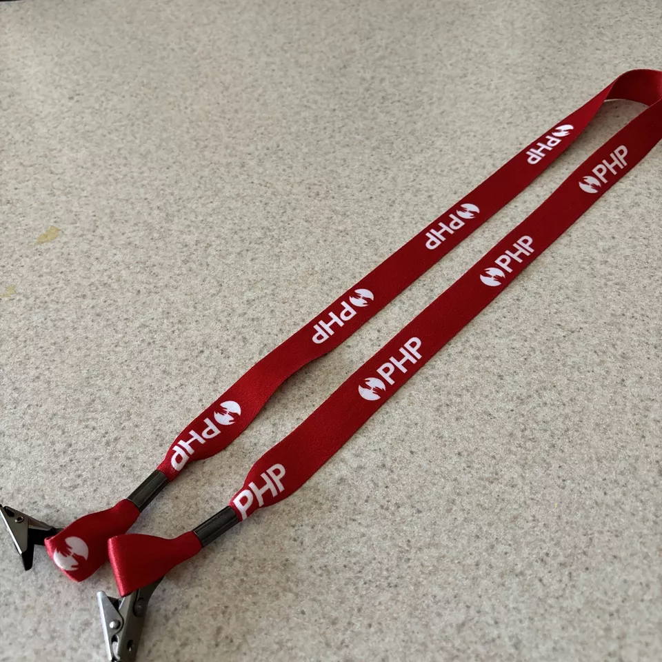 PHP Cordón Cuello Insignia Convención Rojo Blanco Color Foto 2 de 2