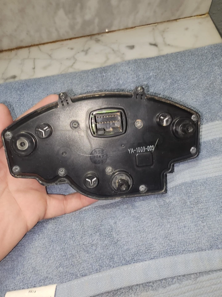 2004-2008 Yamaha YZF-R1 R1 Speedometer Gauge Cluster Dash Unkn Miles - Image 3 of 4