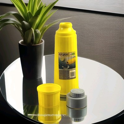 1970s Vintage/Retro GIO'STYLE hot glass 32oz thermos, Yellow Plastic, 12'' Tall