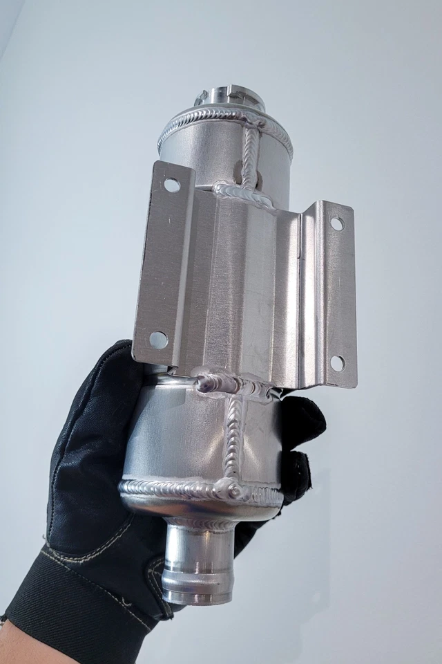 3” Aluminium Swirl Pot 0.9L Coolant Tank Radiator Expansion 32mm Inlet Outlet - Image 4 of 4