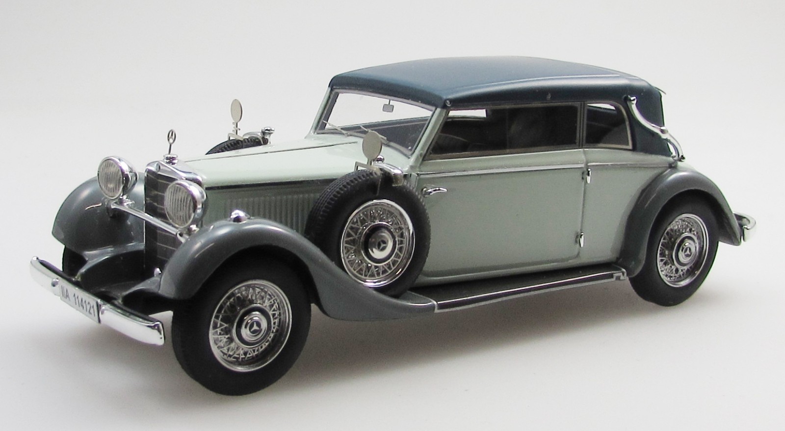 Miniature Mercedes Benz 290 W18 Cabriolet D 1933 Esval EMEU43043L 1/43