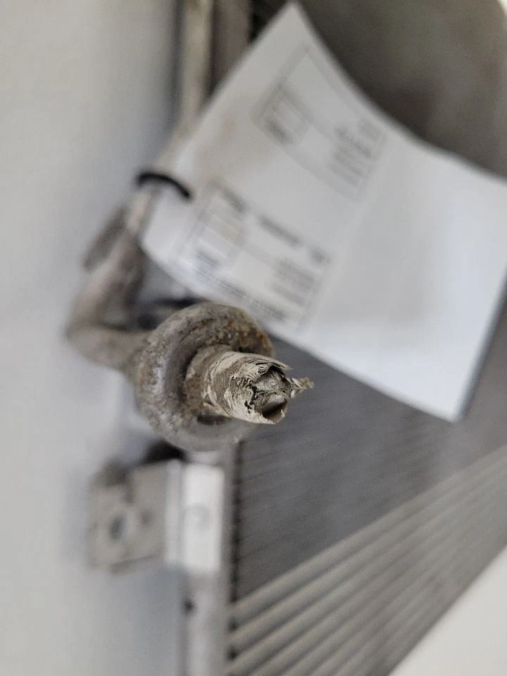 2007 08 2009 DODGE NITRO AC Condenser 68003971AC 07-09 Foto 3 de 4