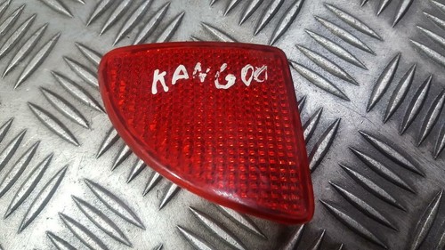 Rear light reflector
