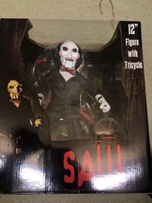 SAW Dreirad Mit Puppe 12 Inch NECA SEHR SEHR SELTEN RAR. OVP