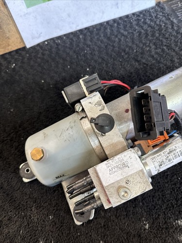 AUDI A4 B6 CABRIO HYDRAULISCHE DACHPUMPE MOTOR ORIGINAL 8H0871611 - Bild 4 von 7