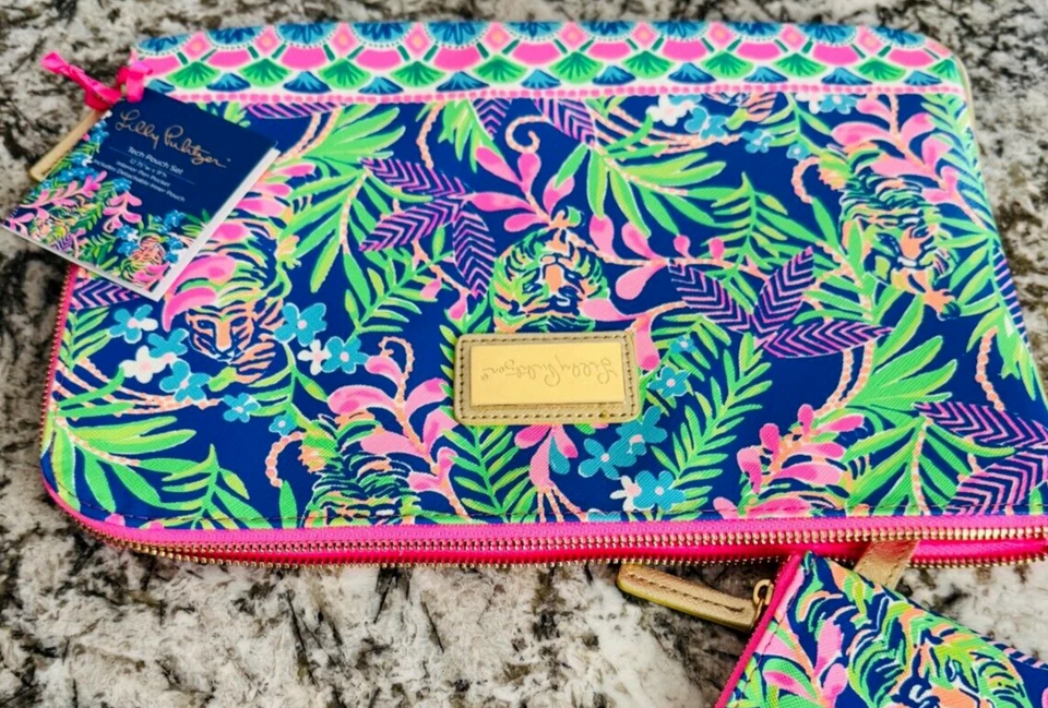 ☘☘☘ Lilly Pulitzer Tech Pouch 2 Piece Set "How Do You Like Me Prowl" Leopard☘☘☘ - Image 3 of 4