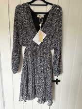 BNWT Michael Kors Black and White Cut Out Dress. Pisse Fabric Size XL 14-16