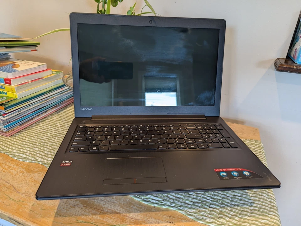 Lenovo 310 - 15abr 15.6 inch AMD A10 9600p 12GB RAM - 128GB SSD Laptop - Image 4 of 4