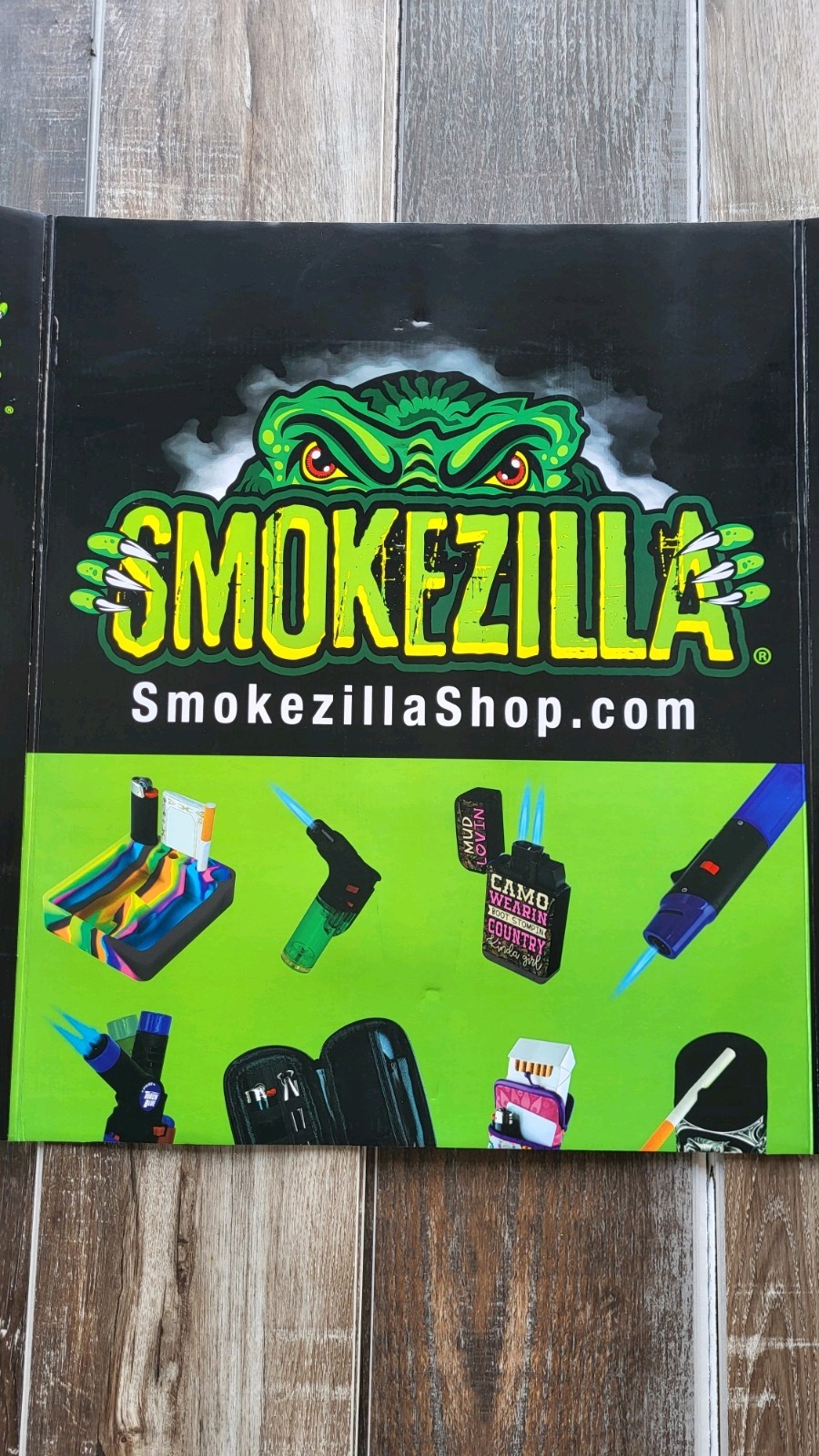 Smokezilla Cigarette Case W/Built In USB Rechargeable Coil Lighter 