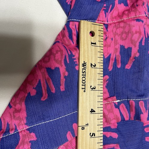 Lilly Pulitzer Shorts Women’s Size 14 The Callahan Shorts blue with pink giraffe - Picture 2 of 10