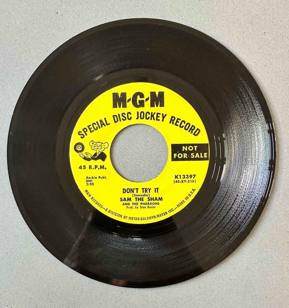 Rock N Roll 45 Sam The Sham - Ring Dang Doo/Don't Try It * MGM Promo
