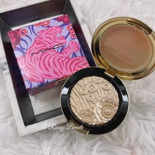 MAC Extra Dimension Skinfinish Highlighter Powder - LUNAR LIGHTS Limited Edition