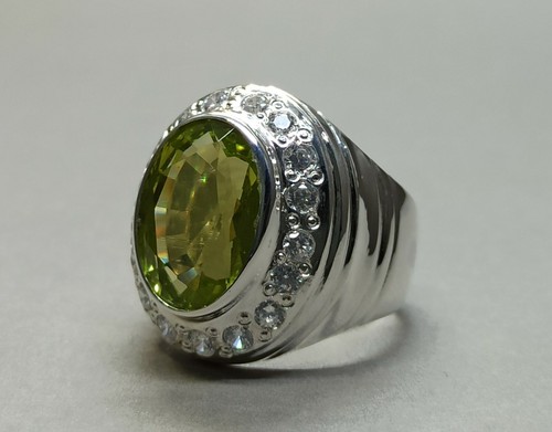Oval Cut 12 Carat Pale Green Peridot Sterling Silver 925 Handmade Beryl Men Ring - Picture 10 of 12