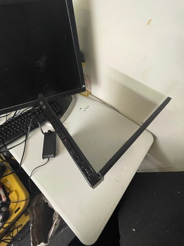 Dell Latitude E6500 P8400 @ 2.26GHz 2GB RAM 80GB 1280 X 800 Win XP #756G - Picture 10 of 11