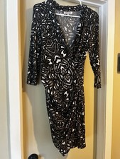 Jennifer Lopez Black White Geometric Wrap Dress V-Neck 3/4 Sleeve Size M