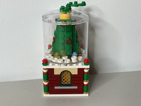 LEGO 40223 Snowglobe [PRE-BUILT]