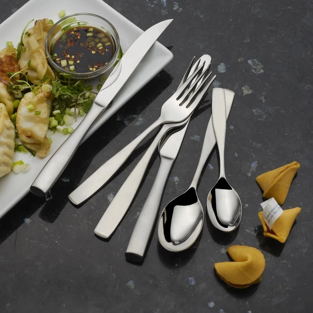 Mikasa Satin Loft 75-piece Flatware Set
Opens in a new window or tab