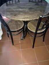 tavolo antico dell’ottocento con quattro  sedie Viennesi Impagliate