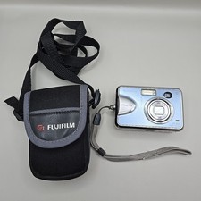 Fujifilm FinePix A Series A360 4.1 MP Silver Digital Camera  Fujifilm Case