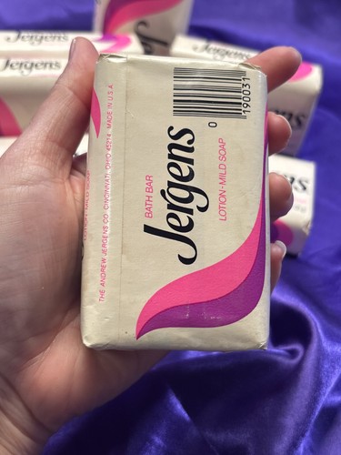 Vintage Jergens Lotion Mild Beauty Bar Soap 4.5 oz Bath Size Lot Set of 7 - Picture 3 of 3