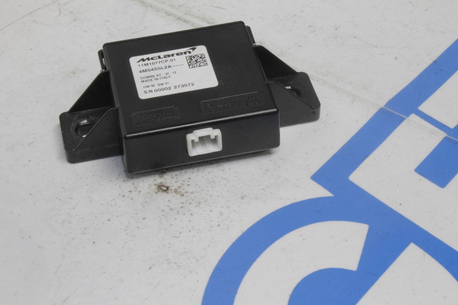 McLaren MP4-12C 2012-2014 Control unit P/N 11M1077CP