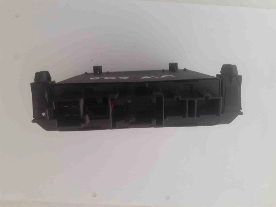 MERCEDES-BENZ E T-Model S210 2108207526 210 820 75 26 18310409 - Immagine 2 di 3