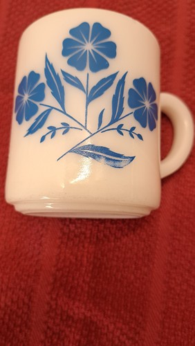 Vintage Hazel Atlas Cornflower Milk Glass Coffee Mug Blue Flowers 1950s - Picture 6 of 7