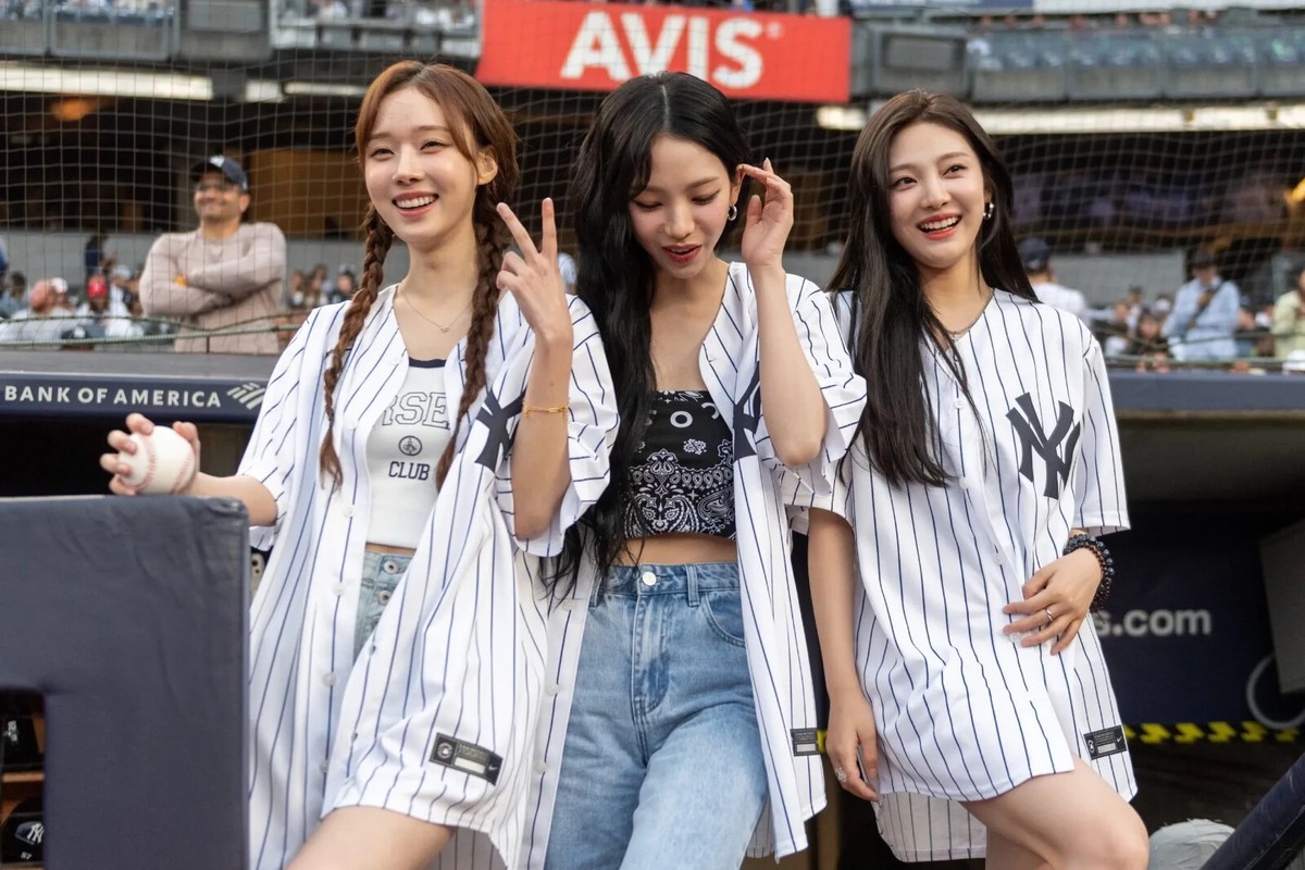 aespa BASEBALL UNIFORM ニンニンユニフォーム AESPA NY BASEBALL Jersey for MY Merch Shirt Kpop Concert