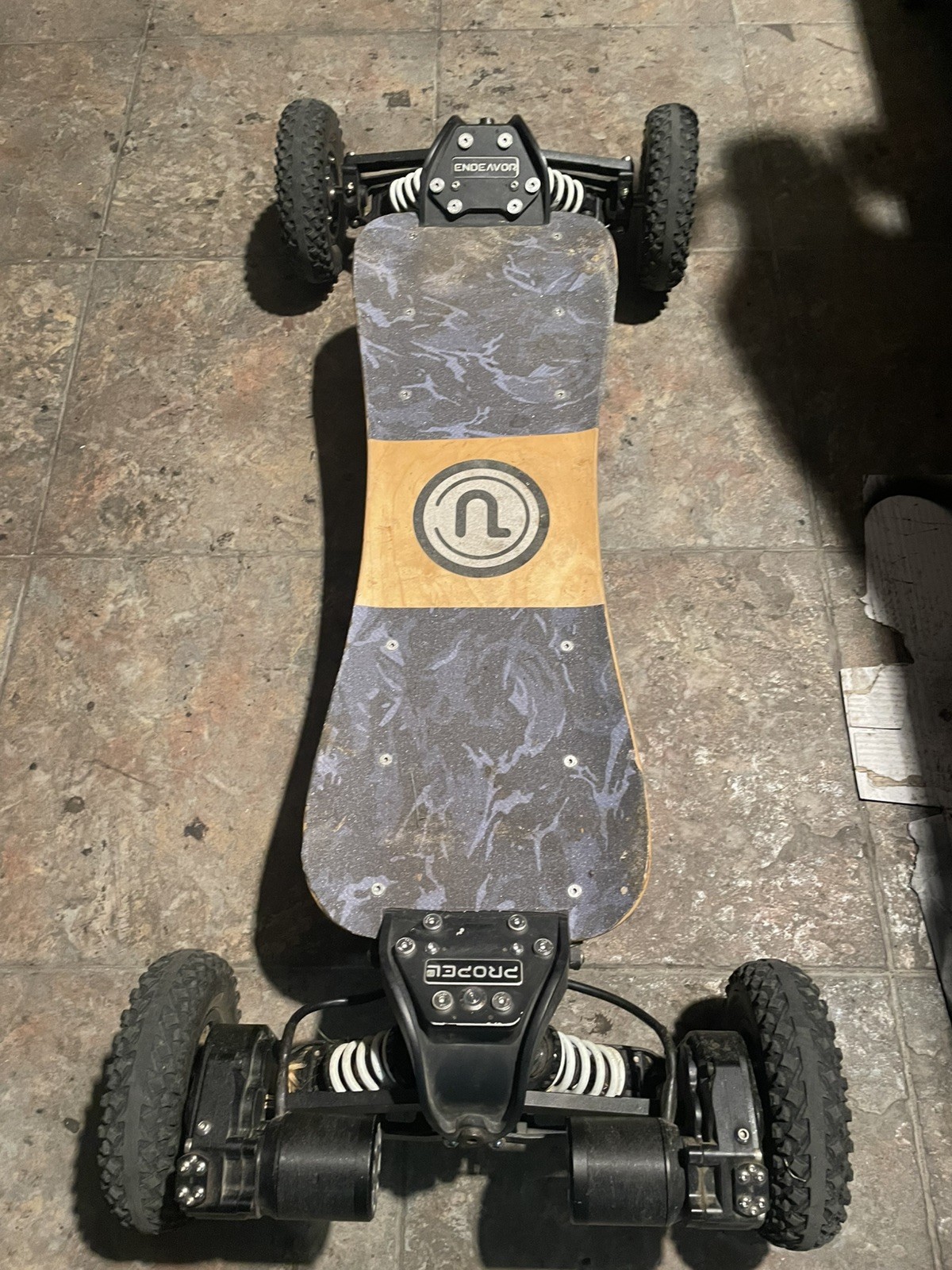 Skateboard Elettrico Propel Endeavor