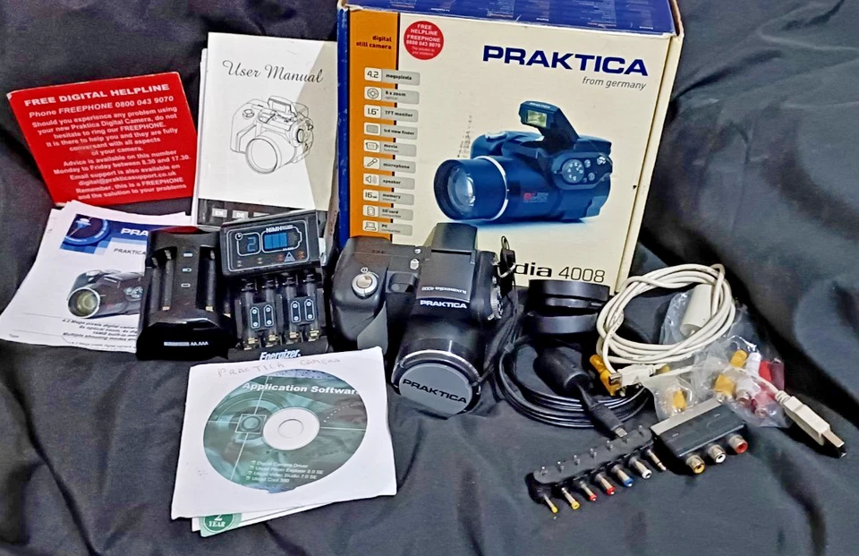 PRAKTICA Luxmedia 4008 Digital Camera with Accessories & Manuals VGC & Working - Image 2 of 4