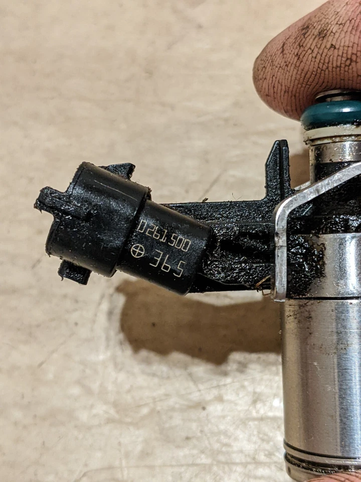 2015 FORD FOCUS ST 2.0 ECOBOOST ТОПЛИВНЫЕ ФОРСУНКИ / 2 ФОРСУНКИ - Изображение 3 из 4