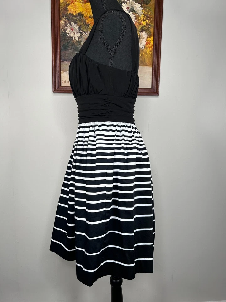 Vestido Max & Cleo Fit & Flare para mujer 2 cuello cuadrado cintura imperio negro blanco Foto 2 de 4