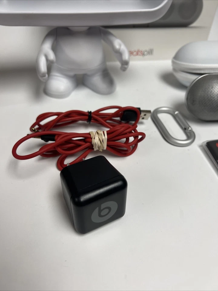 Auténtico Altavoz Bluetooth Beats Pill + Soporte Dude EDICIÓN LIMITADA Leer Desc Foto 4 de 4