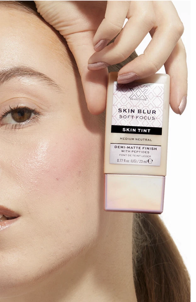 5 x MEDIUM SAND XX Revolution Skin Blur Soft Focus Skin Tint - Image 2 of 3