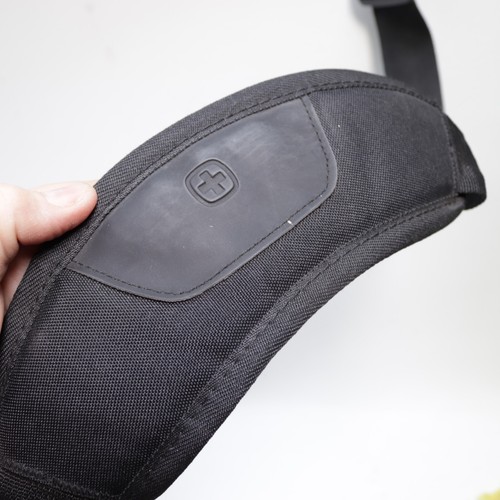 Wenger Slim Laptop Tablet Messenger Bag Travel Case Crossbody Adj Strap - Picture 6 of 17