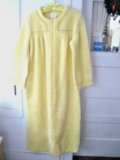 VINTAGE 1960 JC PENNEY YELLOW PLUSH ZIP UP HOUSECOAT/ROBE - M