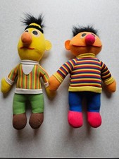 ERNI und BERT Plüschfiguren