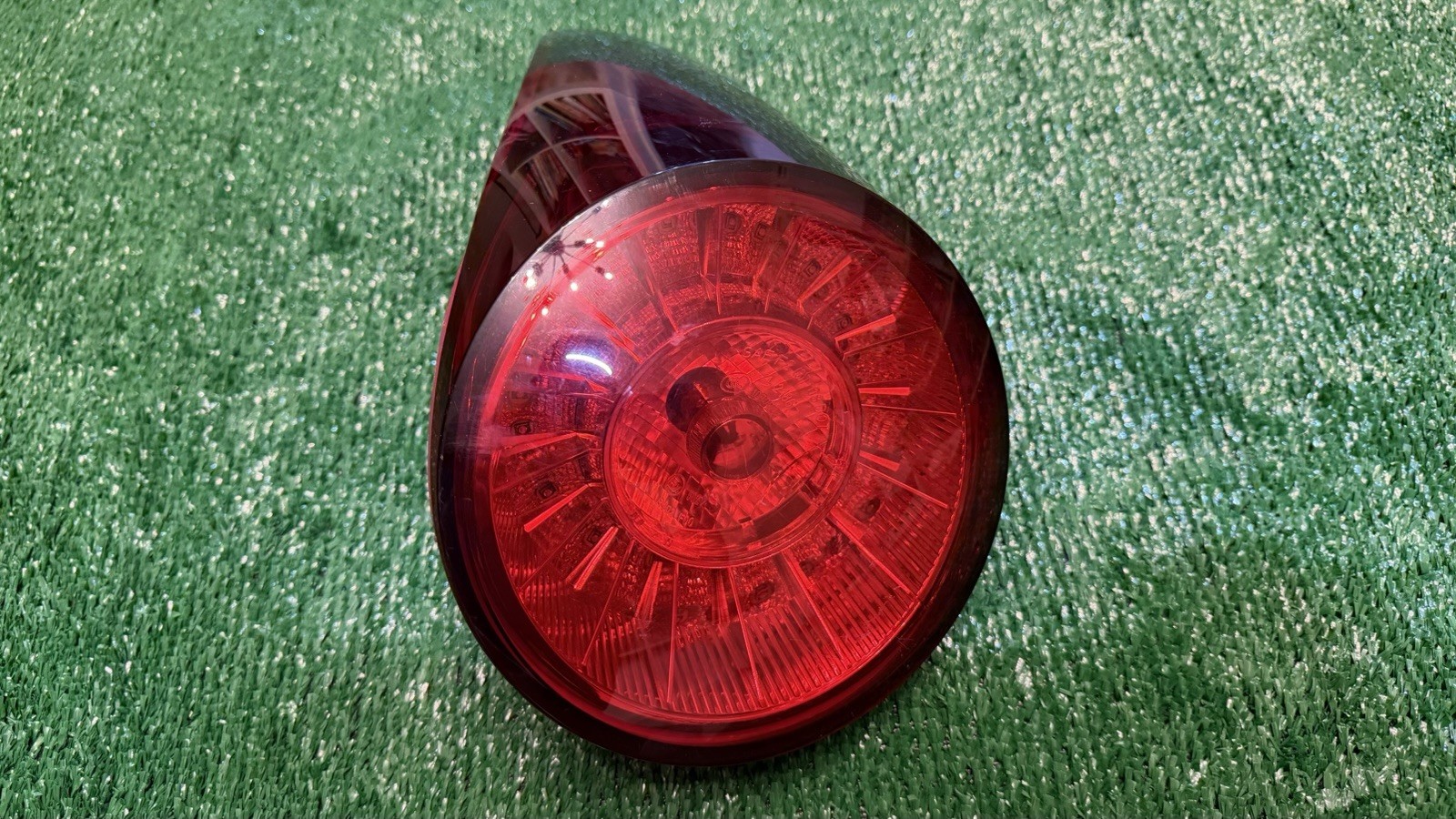 2008-2017 FERRARI CALIFORNIA REAR TAIL LIGHT LH PASSENGER SIDE 226437 
