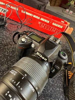Nikon Spiegelreflexkamera D 70, Inkl. Stativ und Rucksack